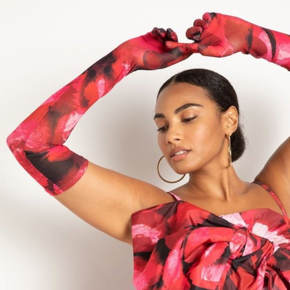 Barbiecore mesh opera gloves